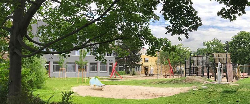Schulbezogene Sozialarbeit der tandem BTL an der Hans-Fallada-Schule, Berlin Neukölln Grundschule mit gebundenem Ganztag und einem sonderpädagogischen Förderzentrum mit dem Schwerpunkt 'Lernen', Freizeitgelände